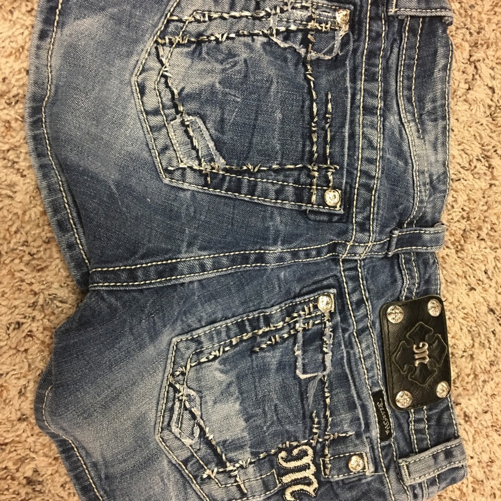 Miss Me Shorts Size 28