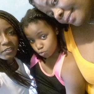 Meet your Posher, Esmeranda