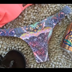 VS itsy bikini bottoms (Medium)