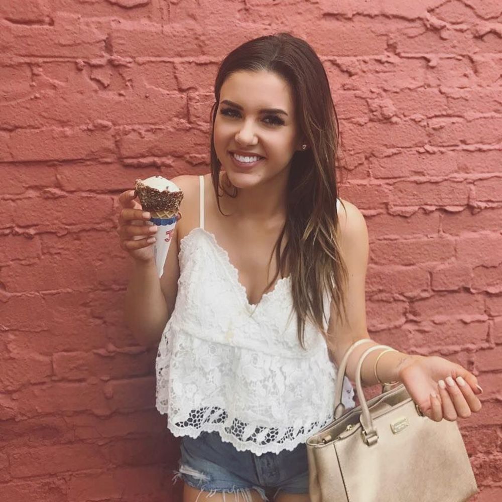 Meet your Posher, Jessica