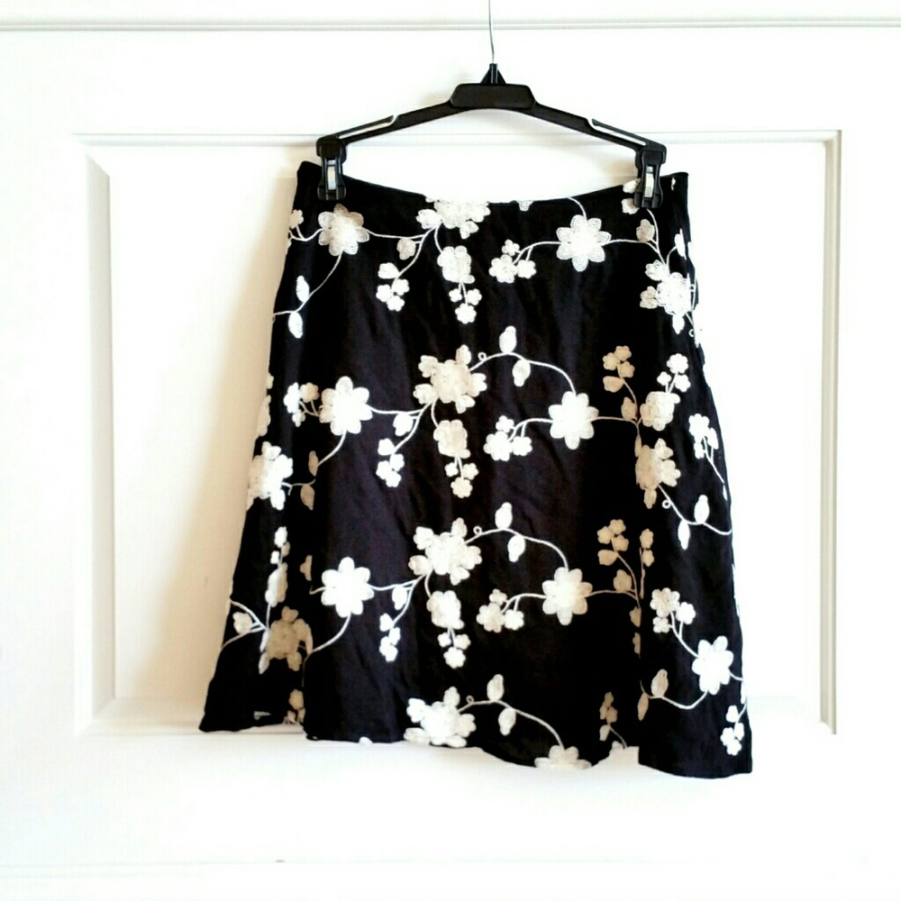 Midi embroidered floral skirt