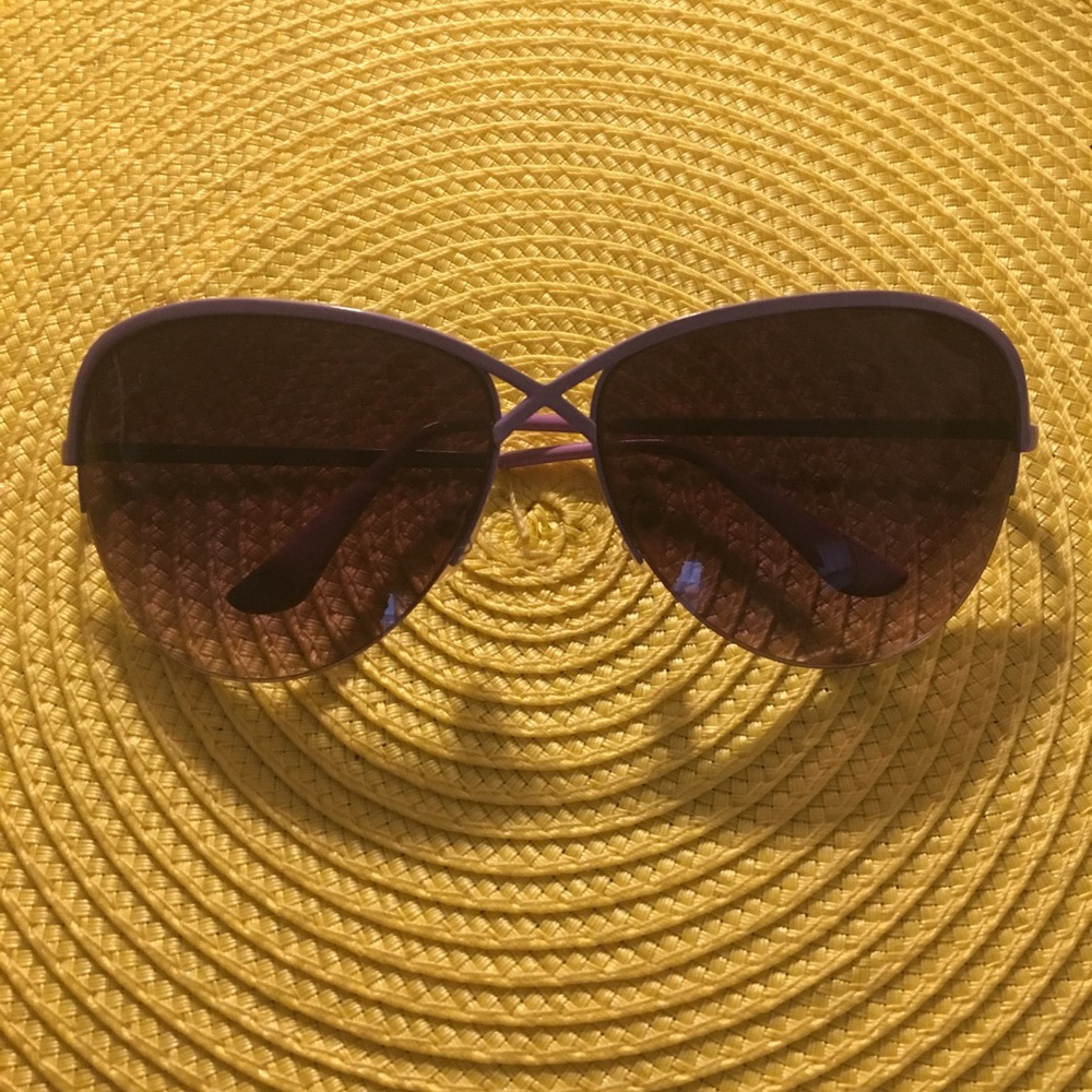 Purple aviator style sunglasses