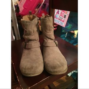 Girls toddler size 11 slouchy ankle boots