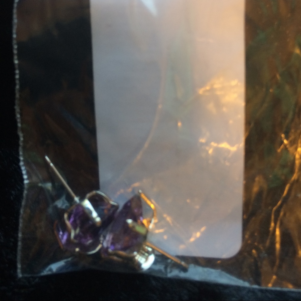 Amethyst & Sterling Silver Pear-Cut Stud Earrings - Picture 4 of 6