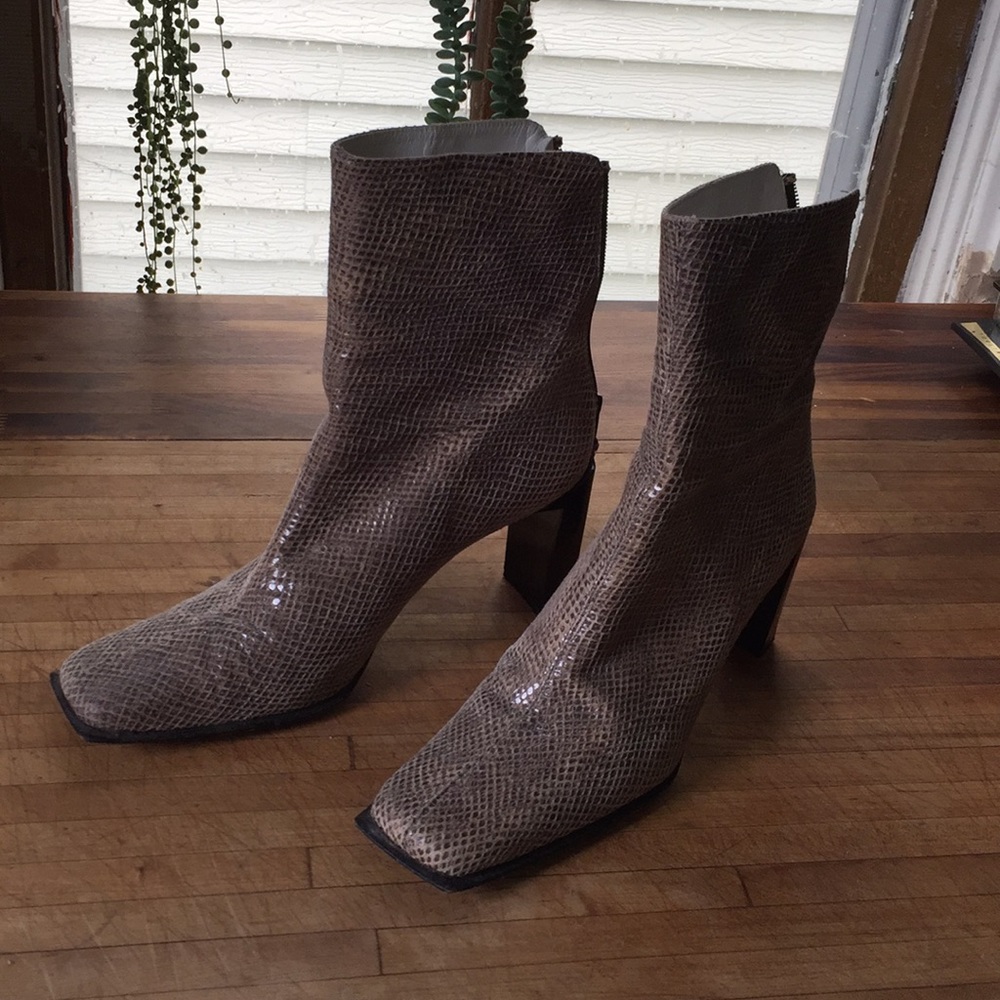 Stuart weitzman leather boot size 10
