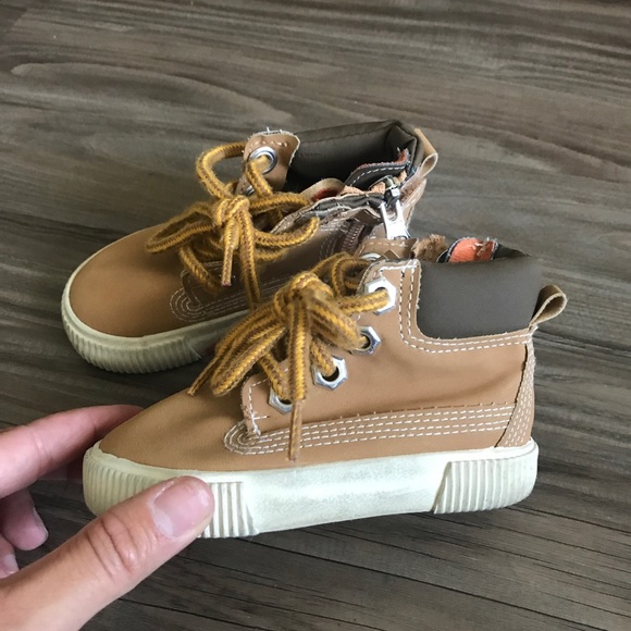 Shoes - Picture 2 of 2