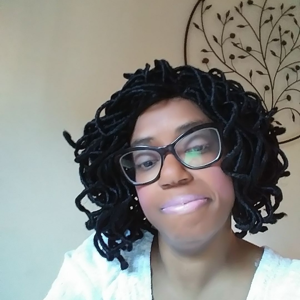 Meet your Posher, Reyna