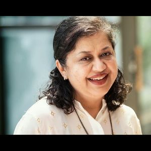 Meet your Posher, Ila