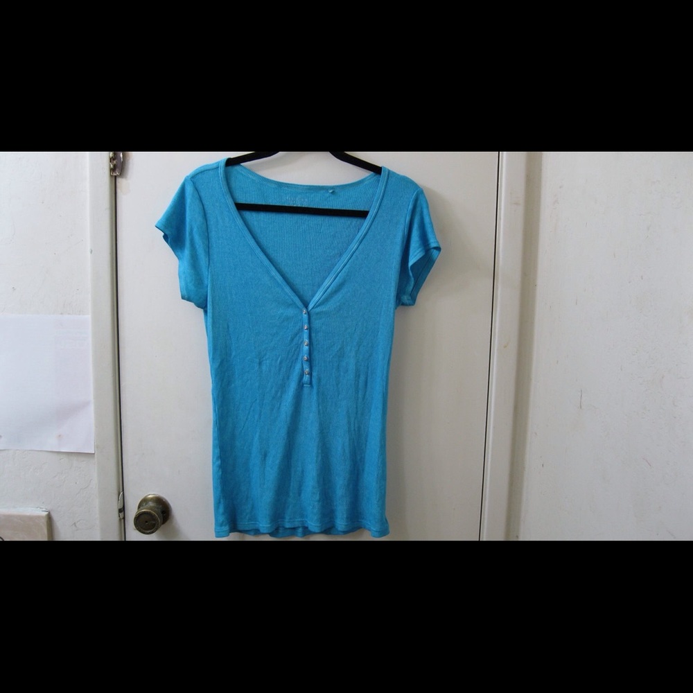Aqua tshirt