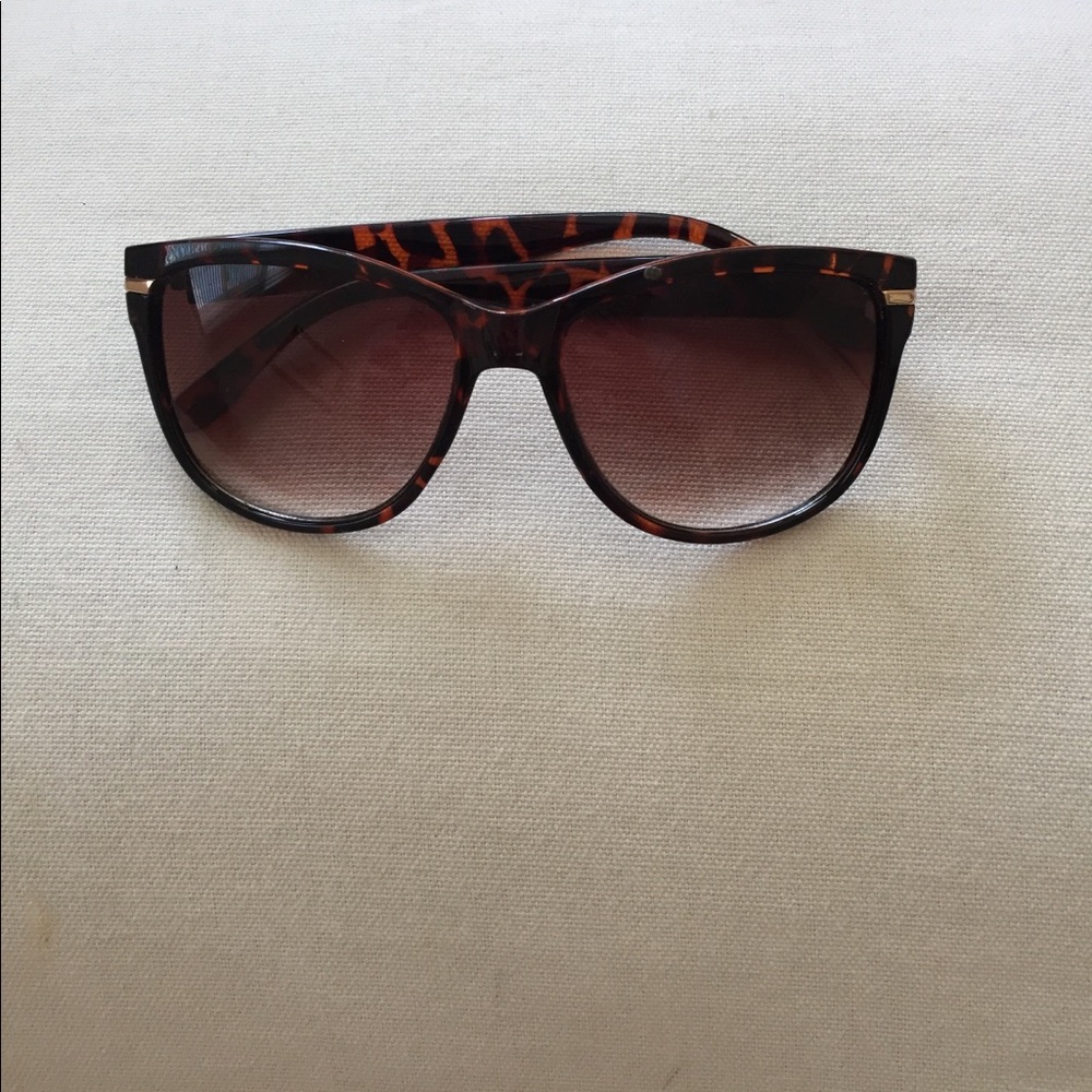 Super Chic Shades! 😎