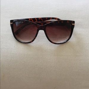 Super Chic Shades! 😎