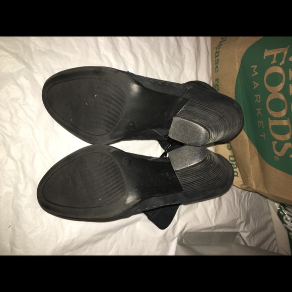 Black booties w/ zipper! (Soul Society) 9.5 - Picture 7 of 8