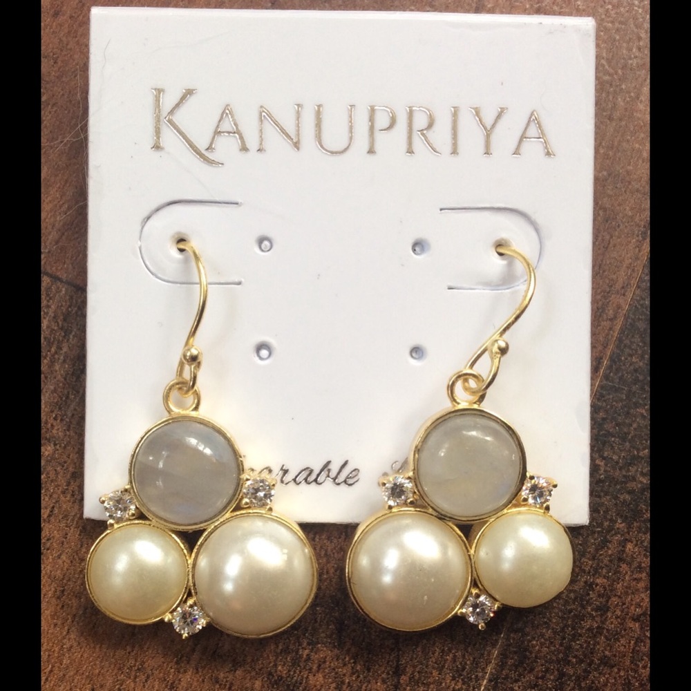 Kanupriya beautiful pearl earrings 🙀💕