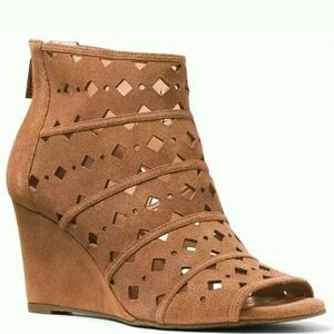 Michael Kors "Uma Wedge" Casual Heels SZ 9.5 Acorn