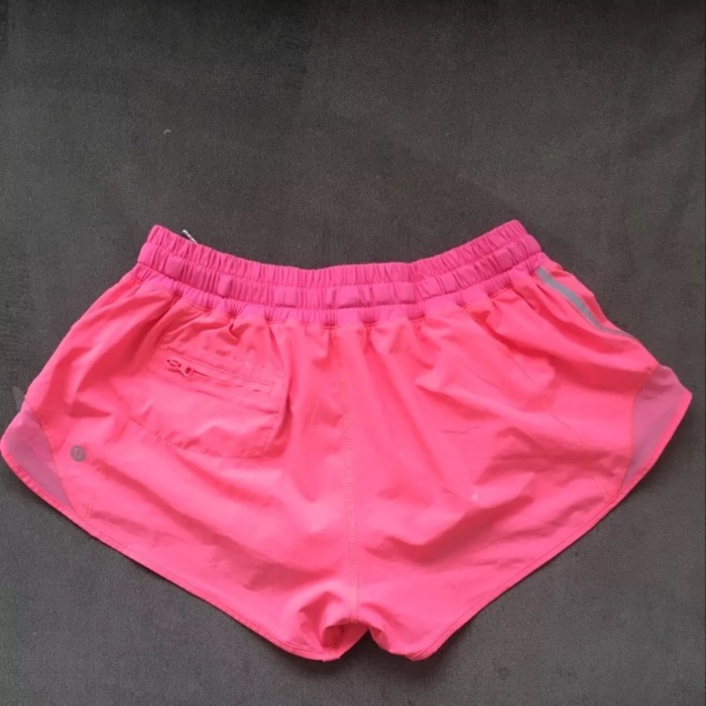 *SOLD* Ⓜ️ Lululemon Hotty Hot Shorts Size 8