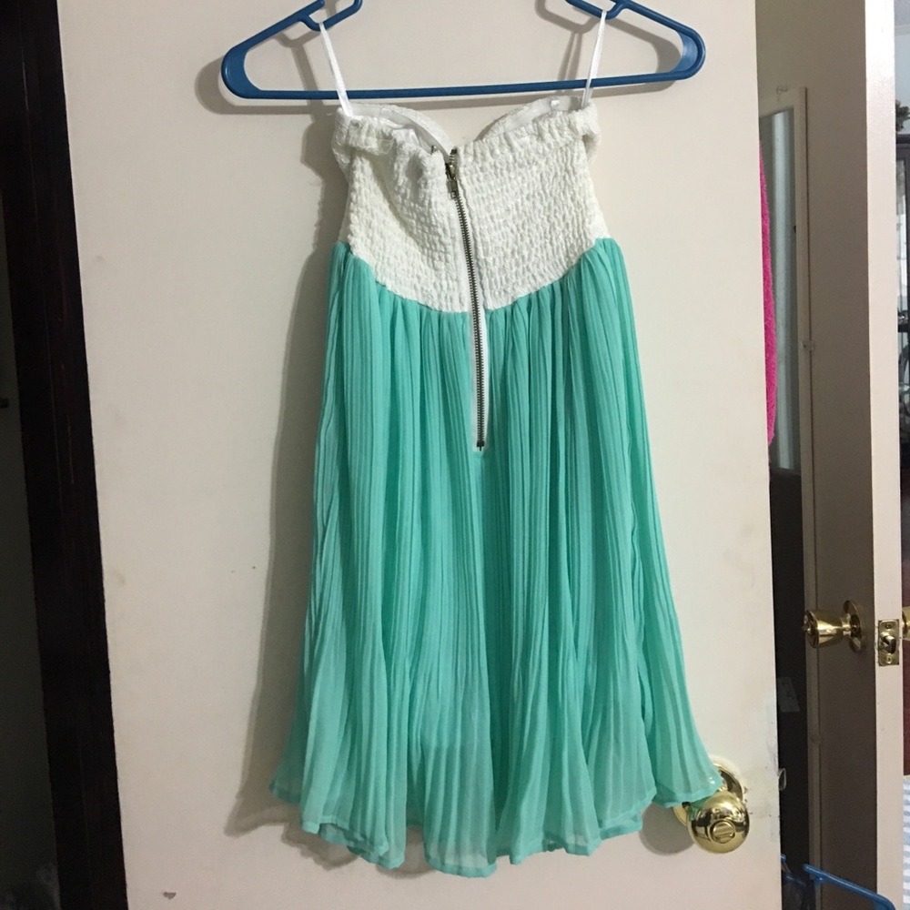 Dress - Picture 2 of 3