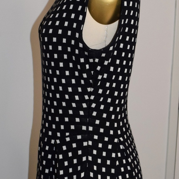 Chrisitan Dior Kinitted Sleveless dress - Picture 4 of 4