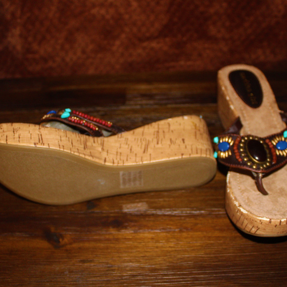 Madden Girl slip on wedge sandals - Picture 5 of 6