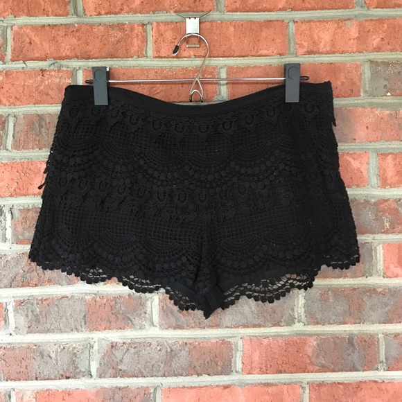 Black lace shorts - Picture 1 of 1