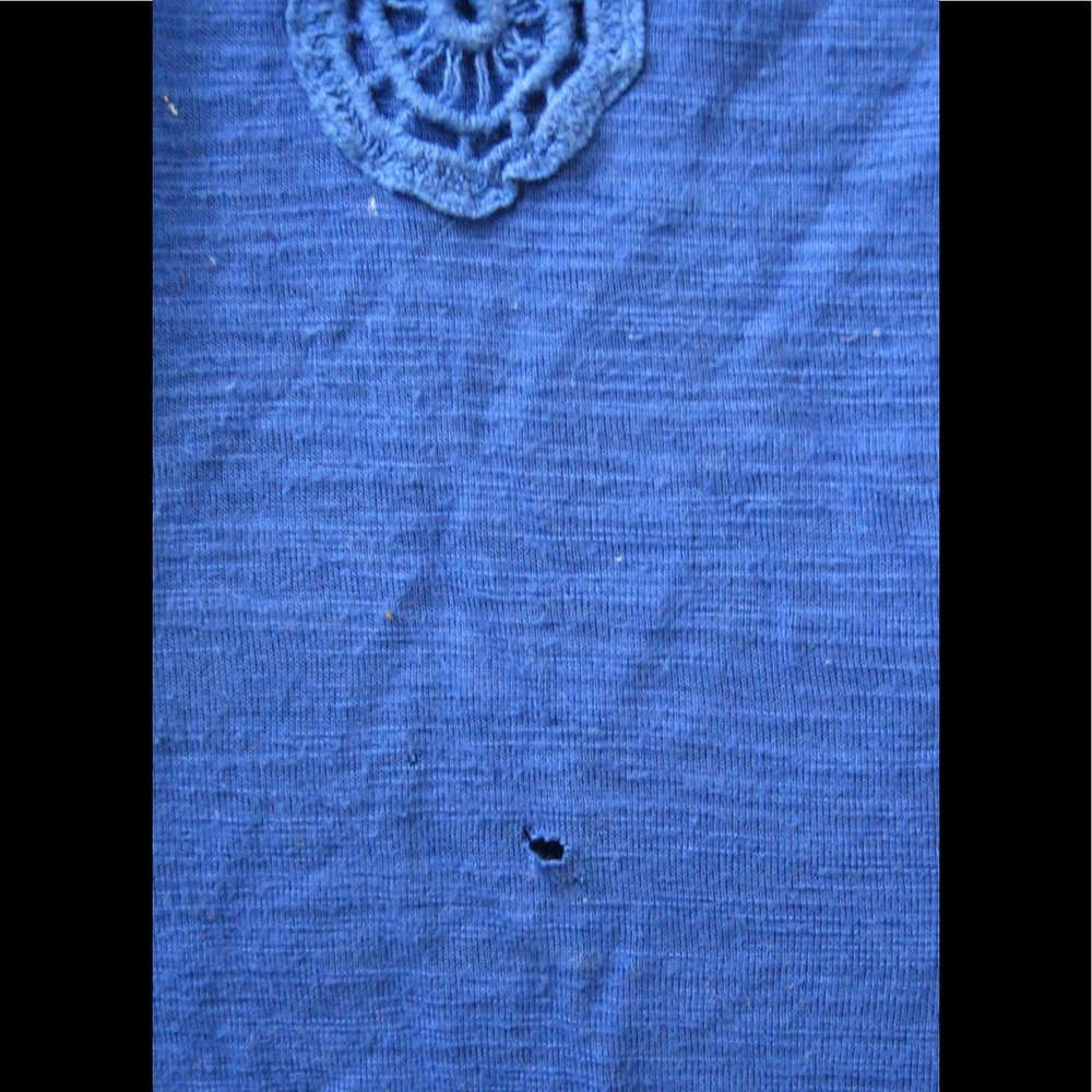 Blue top - Picture 3 of 3