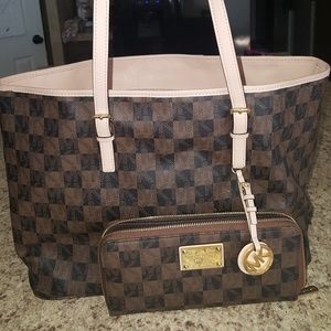 Michael kors tote and matching wallet