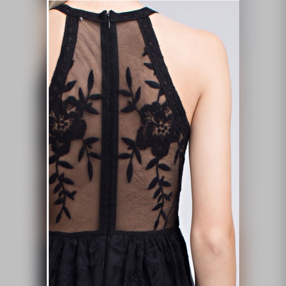 Nasha Halter Lace Maxi Dress - Picture 6 of 7