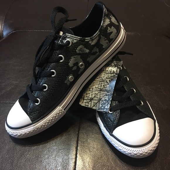 junior leopard print converse