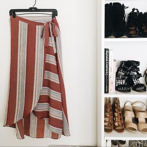 ✨HP✨ Wrap Around Skirt