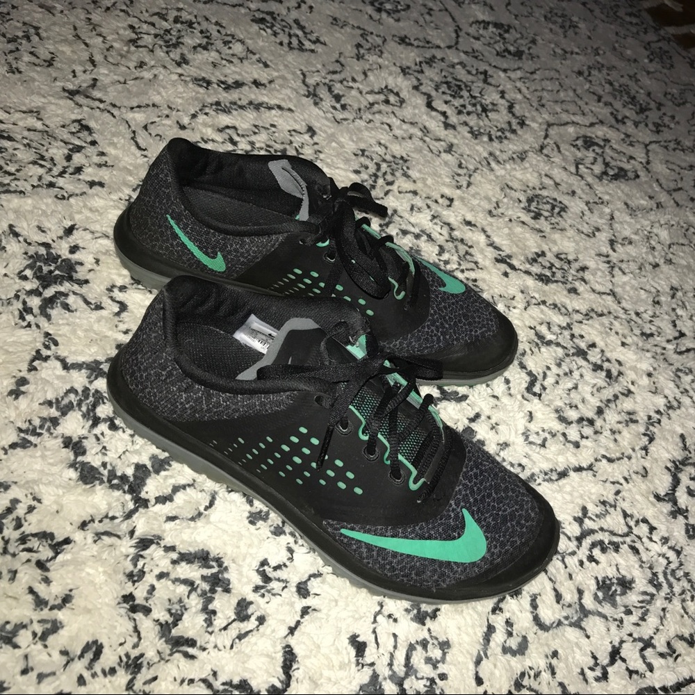 Nike FS Lite Run 2 Black and Mint