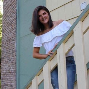 Meet your Posher, Abby