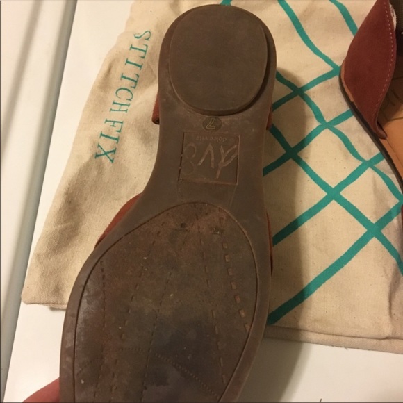 Brown flats - Picture 3 of 4