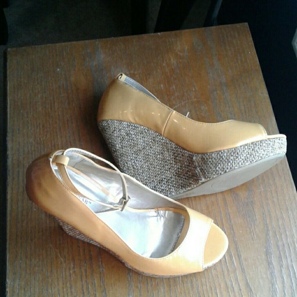 Just Fab wedge heels sz.10