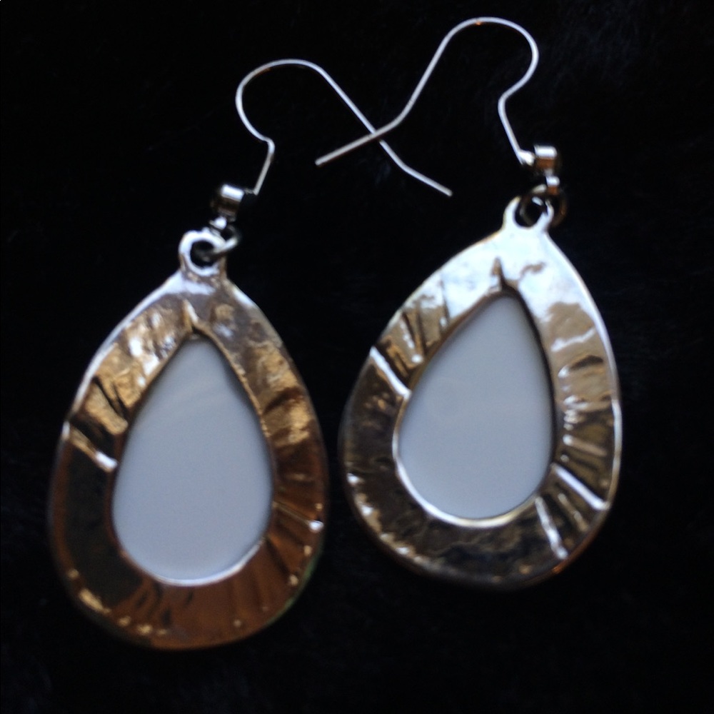 Bliss White & Silvertone Teardrop Earrings - Picture 5 of 7