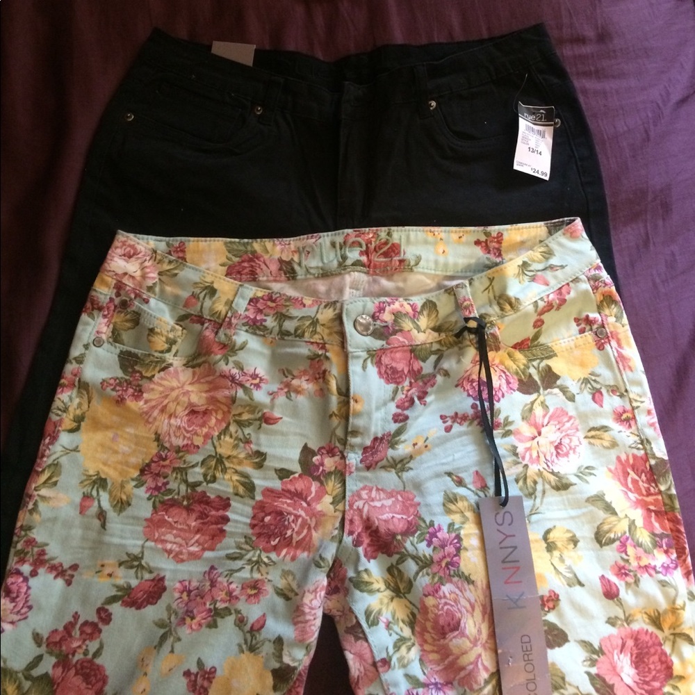 2 Pairs of Rue21 Skinnies Size 13/14