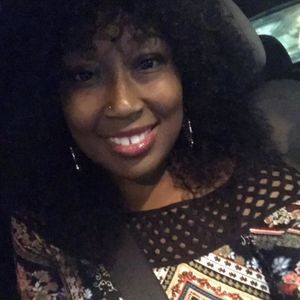 Meet your Posher, Lydia