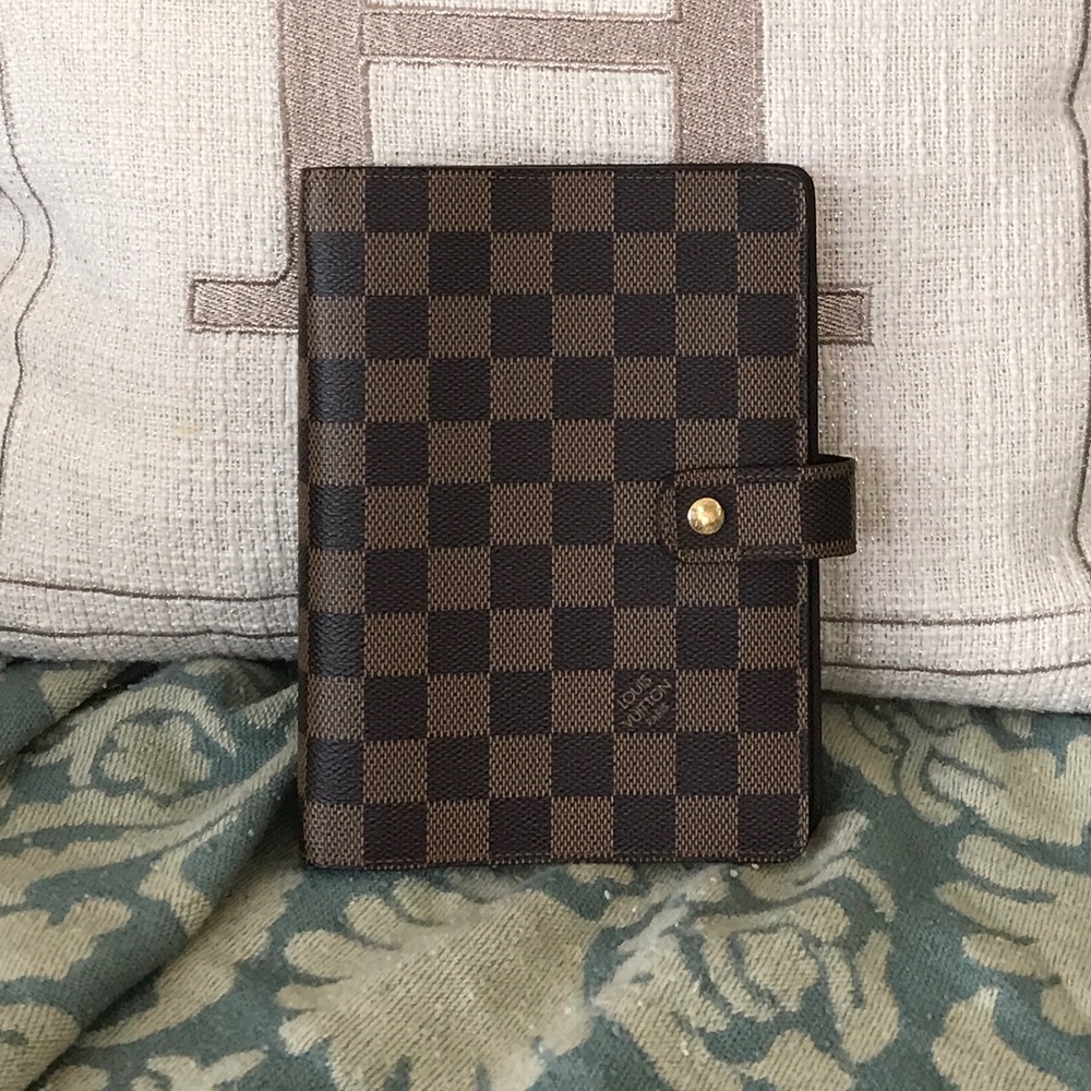 SOLD!!! Louis Vuitton Agenda MM