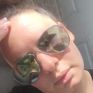 Meet your Posher, Dana