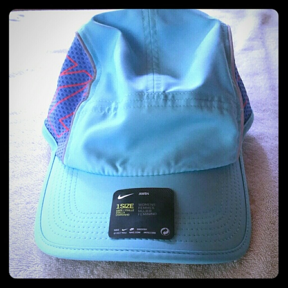 Nike Accessories - Women's Nike Featherlight Baseball Hat