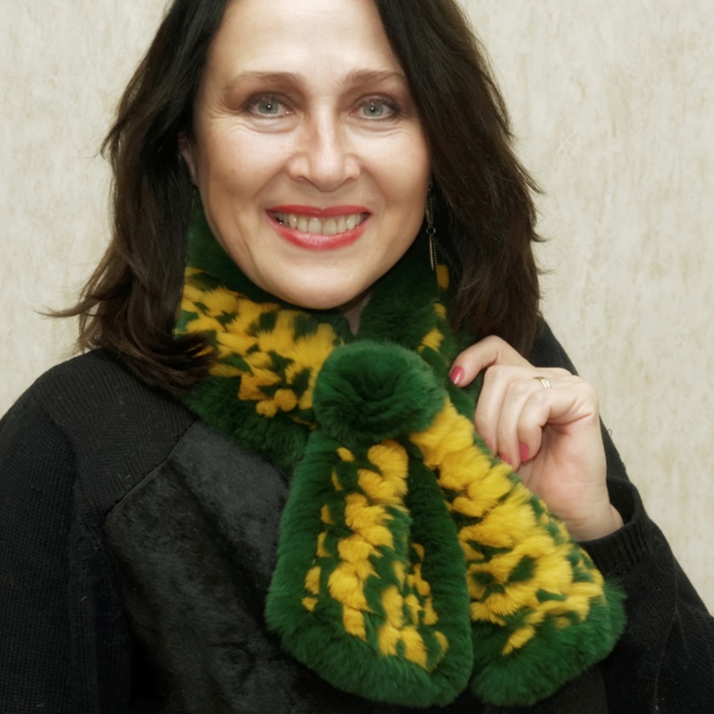 New York Knit Hat with Fox Fur Pom - Picture 3 of 3
