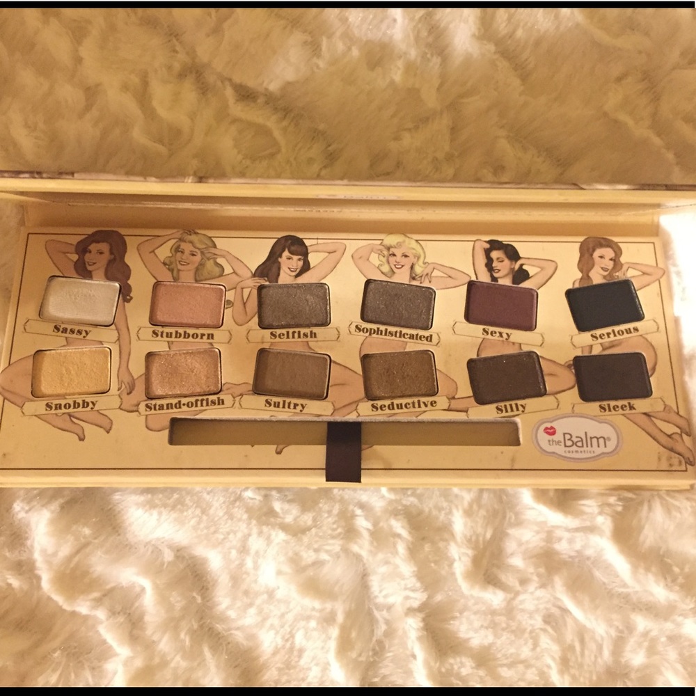 The balm NUDEtude Eyeshadow Palette