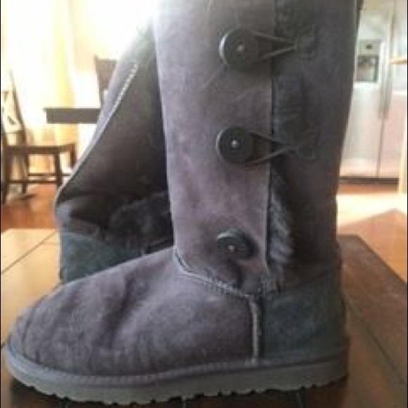 Ugg Bailey Button Boot- Size 5 - Picture 1 of 1