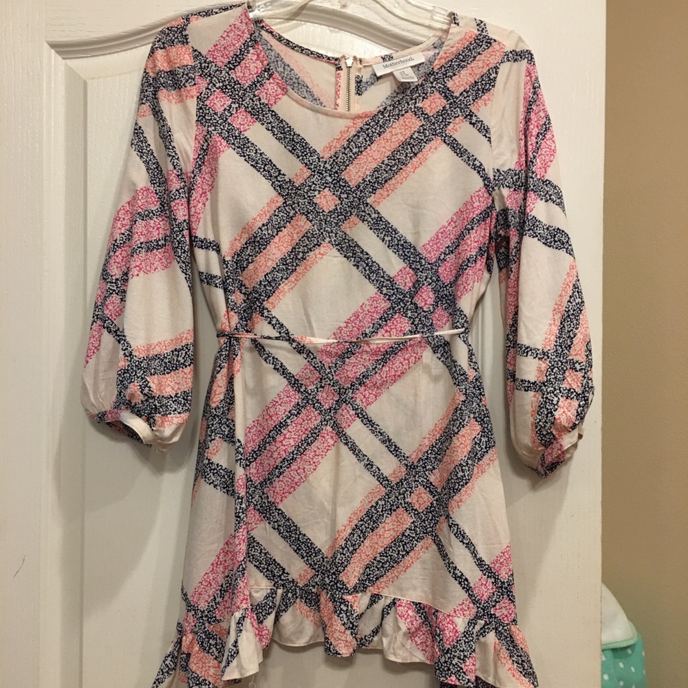 EUC MOTHERHOOD TOP