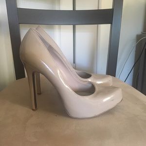 Rachel Roy platform pump