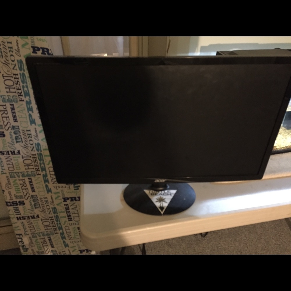 Acer 24inch moniter (used) looks works brand new