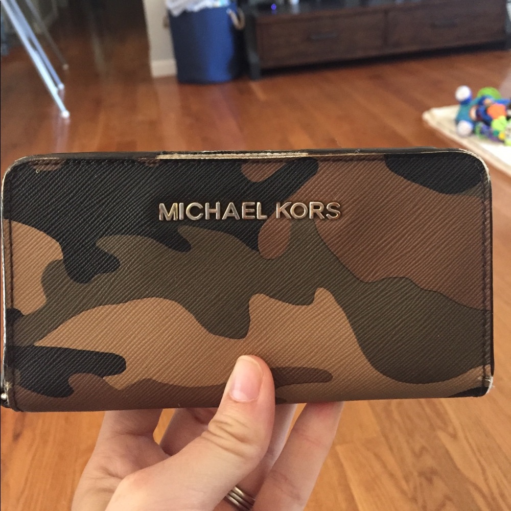 Michael Kors Camo Wallet