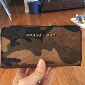 Michael Kors Camo Wallet