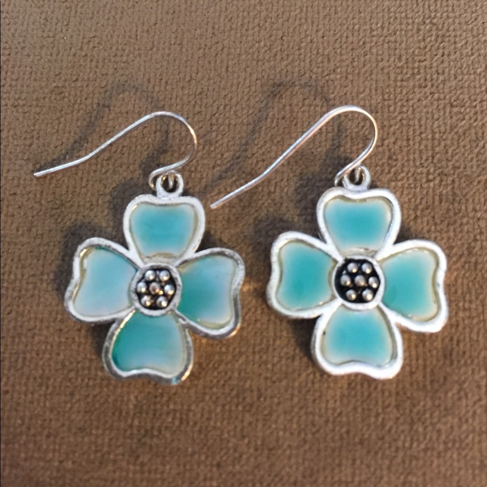 NWOT. Sterling silver blue flower earrings.