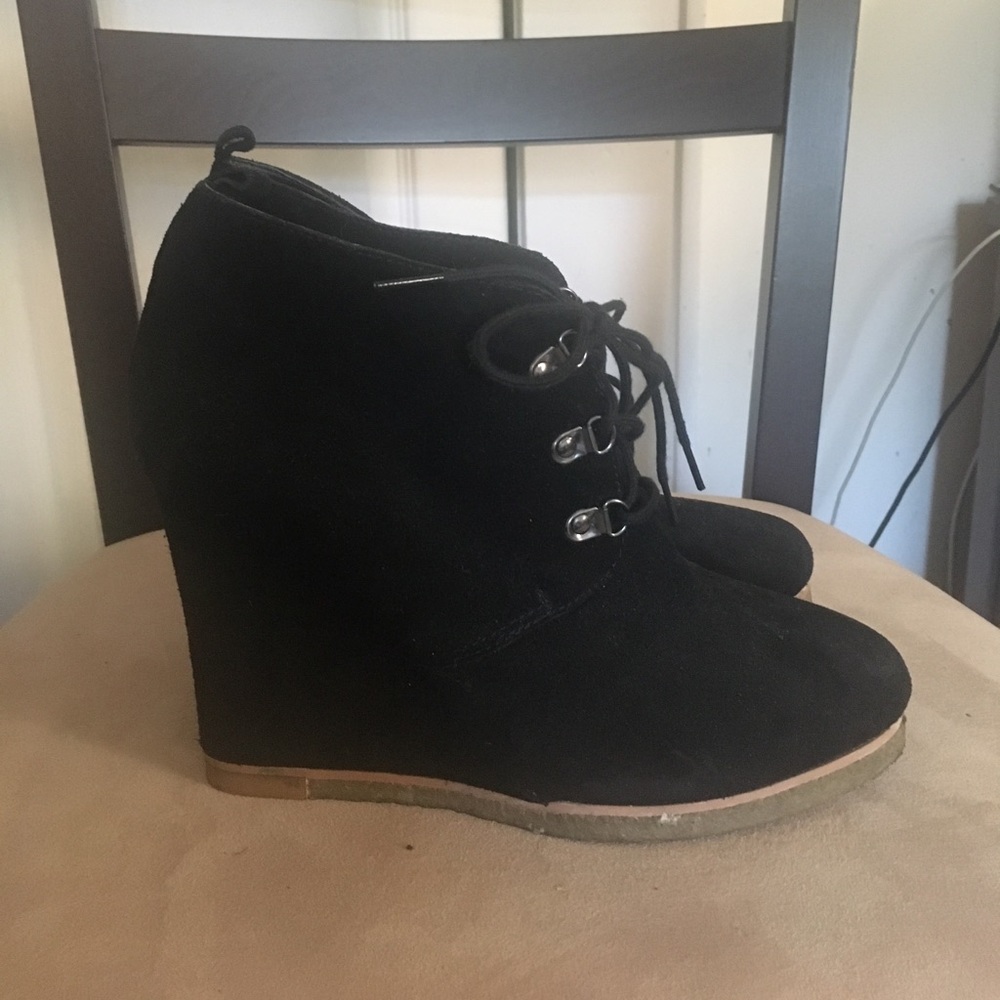 Steve Madden black suede bootie
