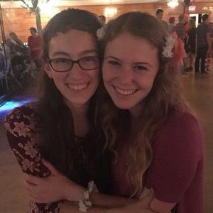 Meet your Posher, Abbey