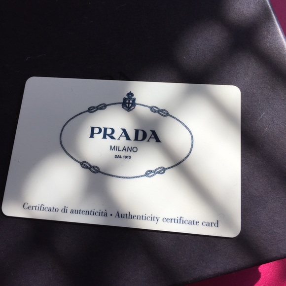Prada wallet great size💯authentic - Picture 6 of 8